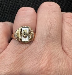 Vintage 1983 Josten’s Classic Mother Of Pearl 10k Yellow Gold Class Ring 6.5 EUC