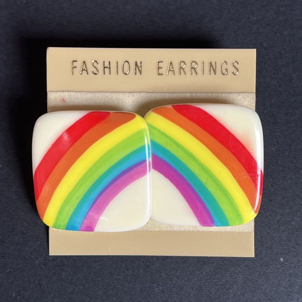 VTG Rainbow Earrings 80’s White Lucite Acrylic Square Studs Made In Taiwan 1”
