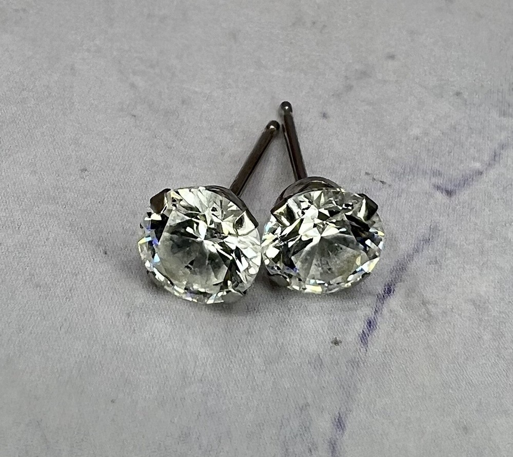 14k White Gold Posts 4.7mm Cubic Zirconia Stud Earrings