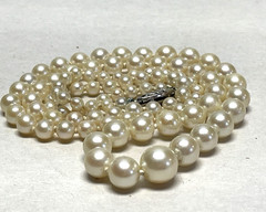 Vintage Graduated Akoya Cultured Pearl Necklace 18.5in 10K Filigree Clasp 14g