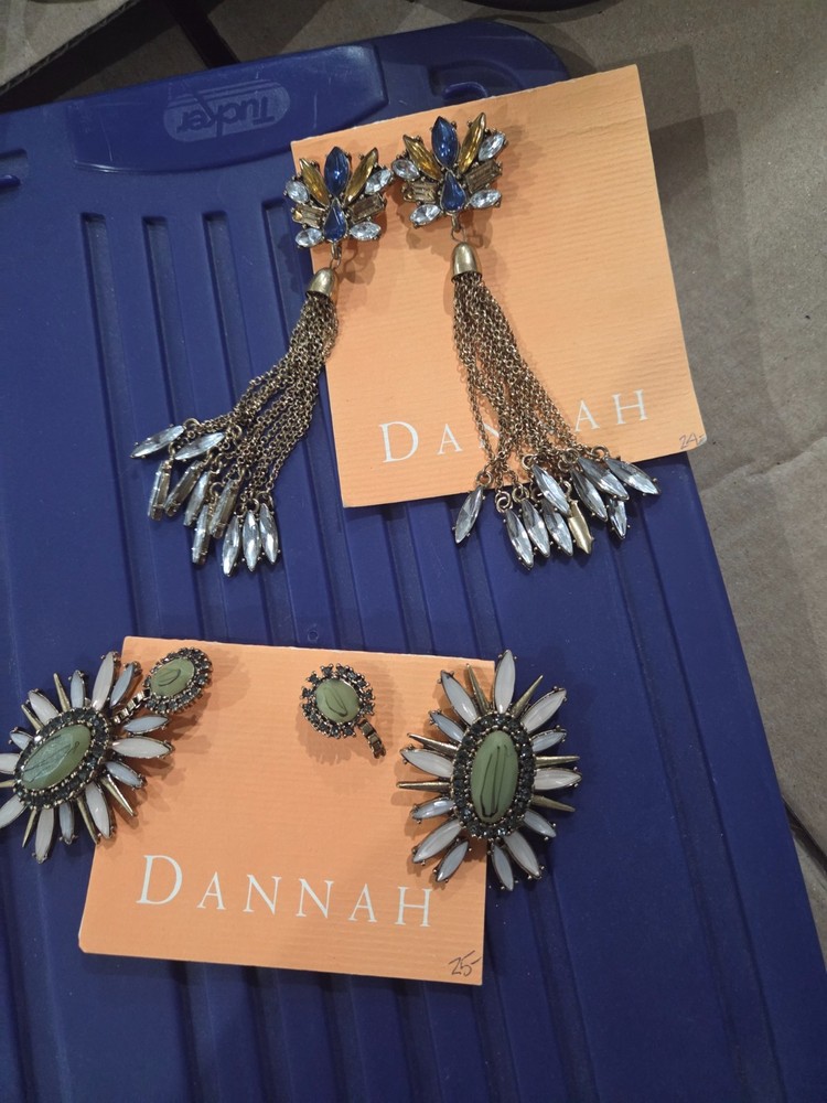 Dannah Gripoix Mixed Media Metal Stone Drop Dangling Earrings
