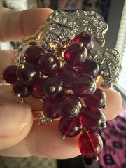 Vintage Nolan Miller Bordeaux Grape Cluster Rhinestones Gold Tone Brooch Pin