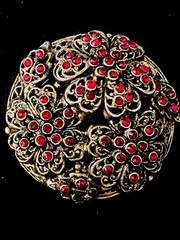 Vintage Signed HOLLYCRAFT Red Rhinestone Floral Brooch Pin 2” Diameter