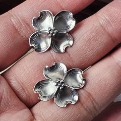 Vintage Stuart Nye 925 Sterling Silver Dogwood Flower Earrings – 3.1 g