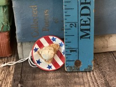 Miniature Life Like American Apple Pie On Plate Brooch Pin Vintage Ornament