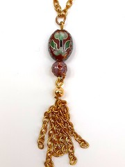 VNTG 80’S CLOSIONNE NECKLACE AND EARRING SET. Red, Black, Gold Tone