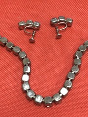 VTG BEAUTIFUL SKY BLUE RHINESTONES NECKLACE, SCREW BACK EARRINGS SET SILVER TONE