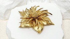 Vintage BSK Gold Tone Textured Flower Pin / Brooch
