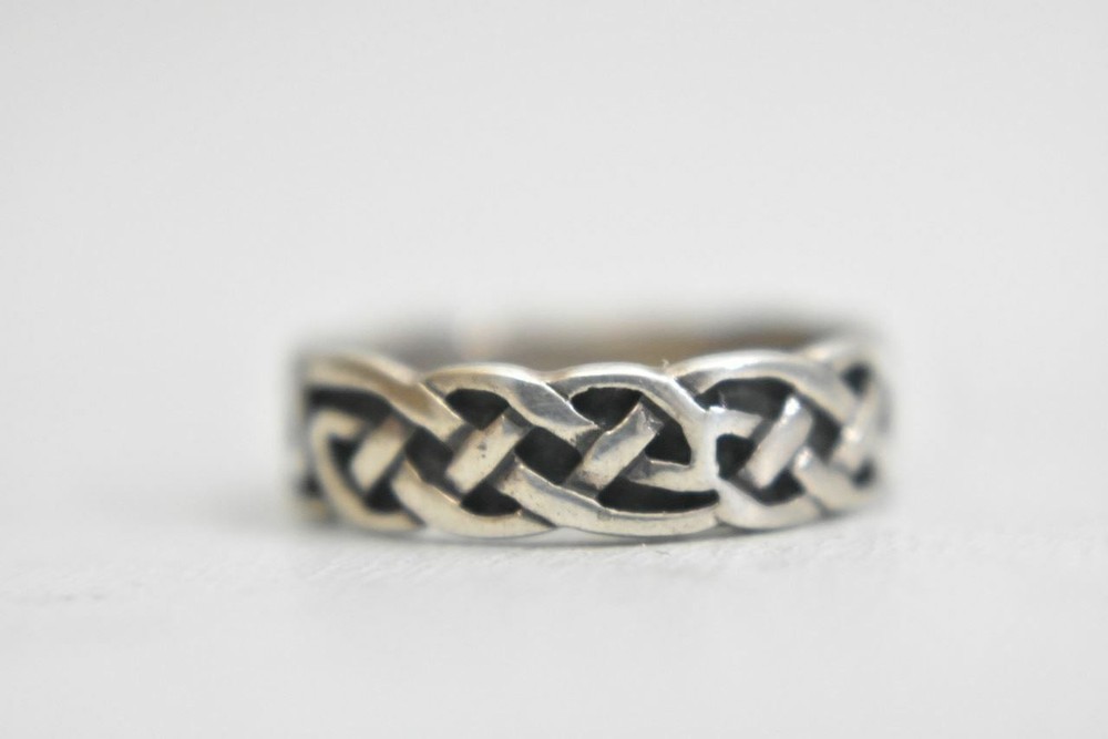 Celtic knot ring pinky band sterling silver biker women girls Size 5.50