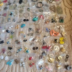 HUGE lot 126 Pairs Earrings Silver & Gold Tone Dangle Studs Hoops ALL WEARABLE