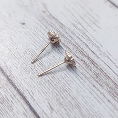 Vintage Stud Earrings For Pierced Ears Dainty White & Gold Tone Flower