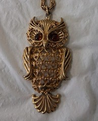 Vintage Articulated Owl Brown Jewel Eyes Pendant Necklace Gold Tone 60s-70s