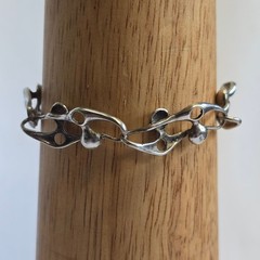 Vtg 900 Silver Panel Bracelet 17.16g Fine Jewelry 8.25″ Artisan Spring Ring