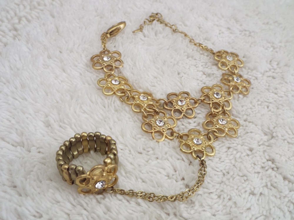 VCLM Goldtone Rhinestone Flower Slave Bracelet Stretchband Ring (C51)
