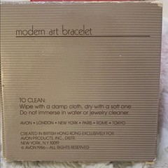 Vintage Avon Ivory “Modern Art Bracelet” in Original Box