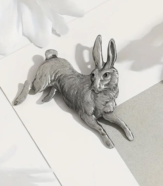 Vintage Look European Rabbit Brooch Pewter Tone New Fashion Jewelry