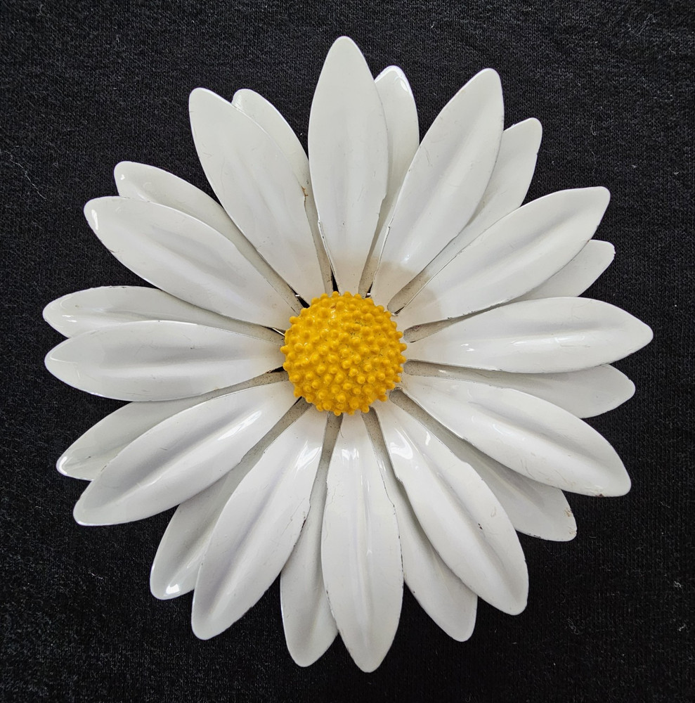 Vtg White Yellow Enamel Double Layered Daisy Flower Brooch Pin 3″ Mod 60s Retro