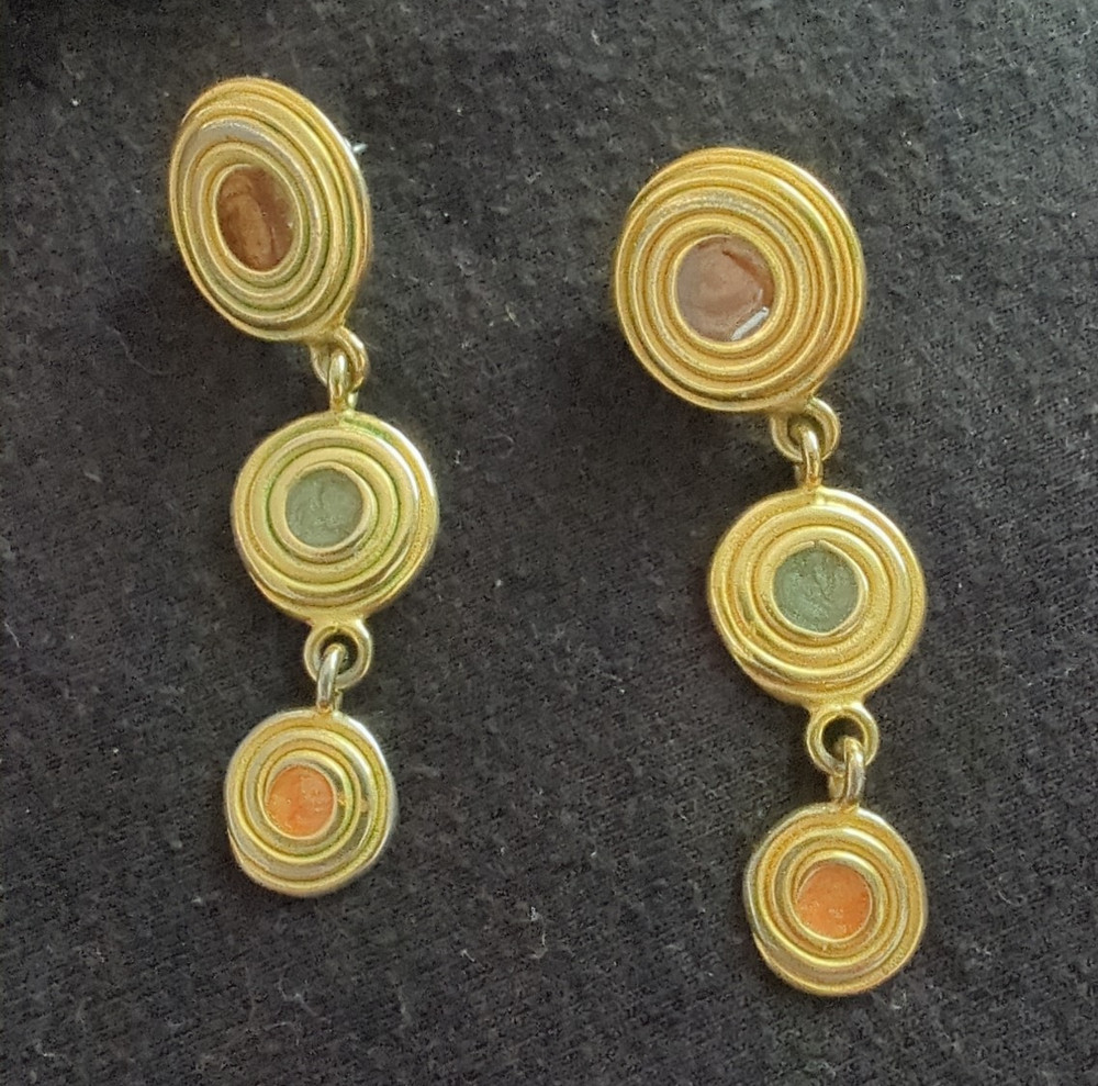 XEJA Pierced Earrings Gold-T Rings with Enamel Centers
