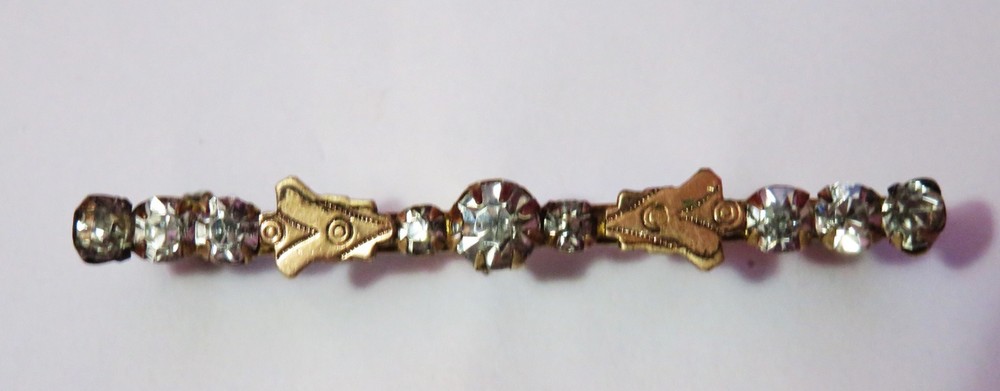 VERY PRETTY ANTIQUE GOLD TOP RHINESTONE BAR PIN 2″