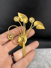 Vintage Faux Pearl Flower Brooch Blue Rhinestone Gold Tone READ