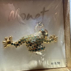 Monet pin brooch Frog rhinestones vintage unused 80’s Mint In Box