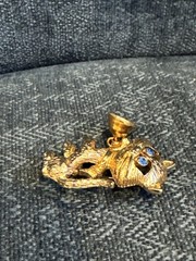 Avon 1974 Frisky Kitty Cat Pin Brooch Gold Tone Blue Rhinestone Eyes Bell 1.5”