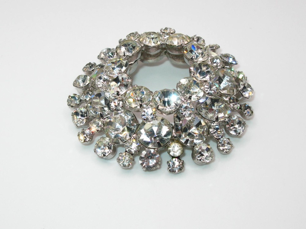 VINTAGE LARGE DOMED ROUND RHINESTONE SUNBURST BROOCH PRONG SET CLEAR CRYSTAL