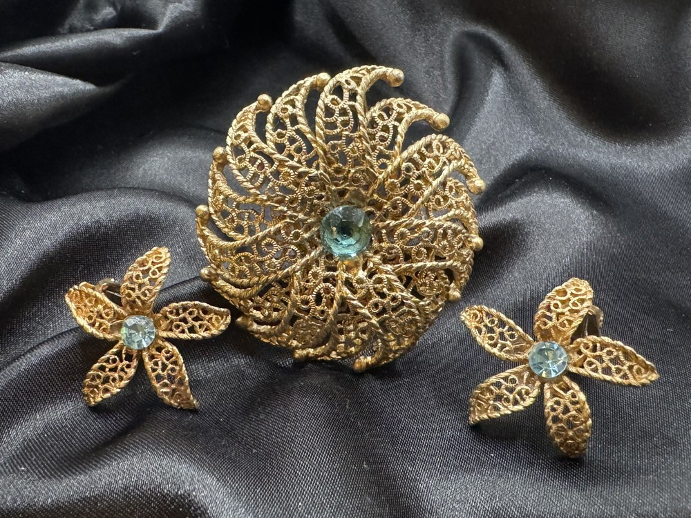 Vintage 1960’s Judy Lee Filigree-Rhinestone Flower Brooch & Clip Earrings Set