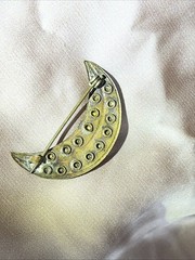 Unusual Antique Victorian Crescent Moon Brooch Prong Set Rhinestones Pin 1880s