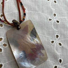 Vintage Hand Painted Hibiscus Mother of Pearl Beaded Necklace