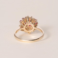 Vintage 14K Gold 0.60 Carats Ruby and 0.22 Carats Diamond Swirl Cocktail Ring