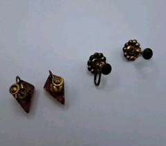 Vtg Lot (2) Pairs Clip Twist On Earrings Gold Tone Fleck Resin Aurora Borealis