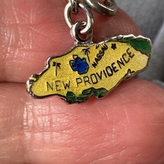 Vintage Sterling Silver Charm Bahamas Nassau Map Estate Jewelry Pre-Owned
