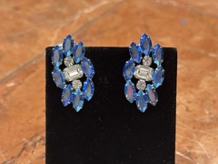 B. DAVID BLUE AURORA BOREALIS NAVETTE EMERALD CUT RHINESTONE CLIP ON EARRINGS EU