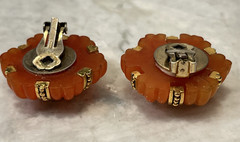 Vintage Chunky Round Butterscotch Acrylic/Resin Statement Clip-on Earrings 1.50″