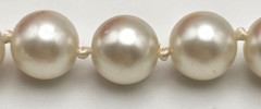 Premier Designs White Faux Pearl Glass Bead Bracelet Gold Tone Box Clasp 6.75″