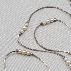 Vintage Serpentine Station Chain Necklace Silver tone White Bead 28″