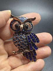 RHINESTONE OWL BROOCH! Bird Motif Pin. Deep Sapphire Blue Faceted Crystals.