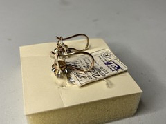 USSR 583 Gold Earrings Garnet Flower Design NOS Soviet Russian Jewelry Tag 4.22g