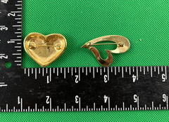 2 Vintage Hearts Brooches Pins Polished Gold Tone 1 Open Heart Flat & 1 Solid