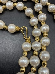 VTG Metropolitan Museum of Art MMA Faux Pearl And Gold Tone Bead Necklace 36”
