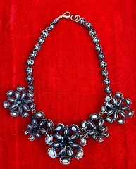 Vintage 1950s 1960s Montana Blue Heliotrope Rhinestone Flower Necklace