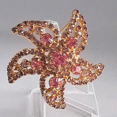 Vintage Pink Smoky Topaz Rhinestone Star/Flower/Starfish Gold Tone Brooch 2 1/4″