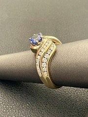 18KT Yellow Gold 0.94CT Sapphire and 0.60CTW Diamond Ring. Size 7 (R105)