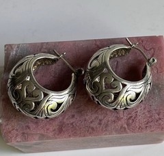 Vtg 90’s Sterling Filigree Scroll Work Hearts 1” Round Hoop Pierced Earrings 11g