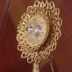 VTG Filigree Flower Brooch Pin w Clear AB Margarita Rivoli Crystal Gold Tone 4”