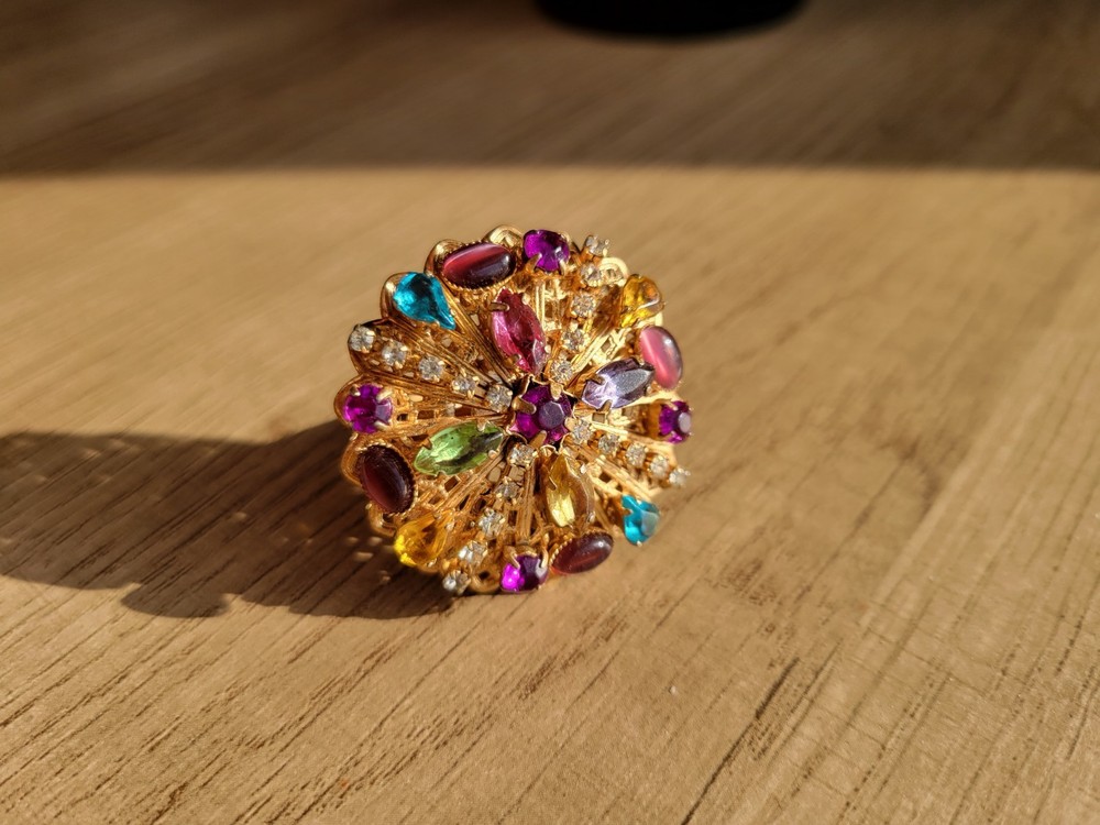 ​Vintage 1960s Gold Tone Filigree Dome Cocktail Ring Multi Rhinestone Cluster