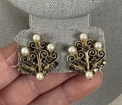 Vtg Filigree Simulated Pearl Smoky Gray Crystal Rhinestone Earrings Wedding