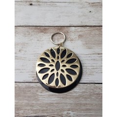 Vintage Pendant – Cut Out Flower Pattern Gold Tone & Black – No Chain Included
