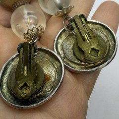 Vtg 1980’s Etruscan Revival Resin Runway Statement Earrings Clip Avant-Garde